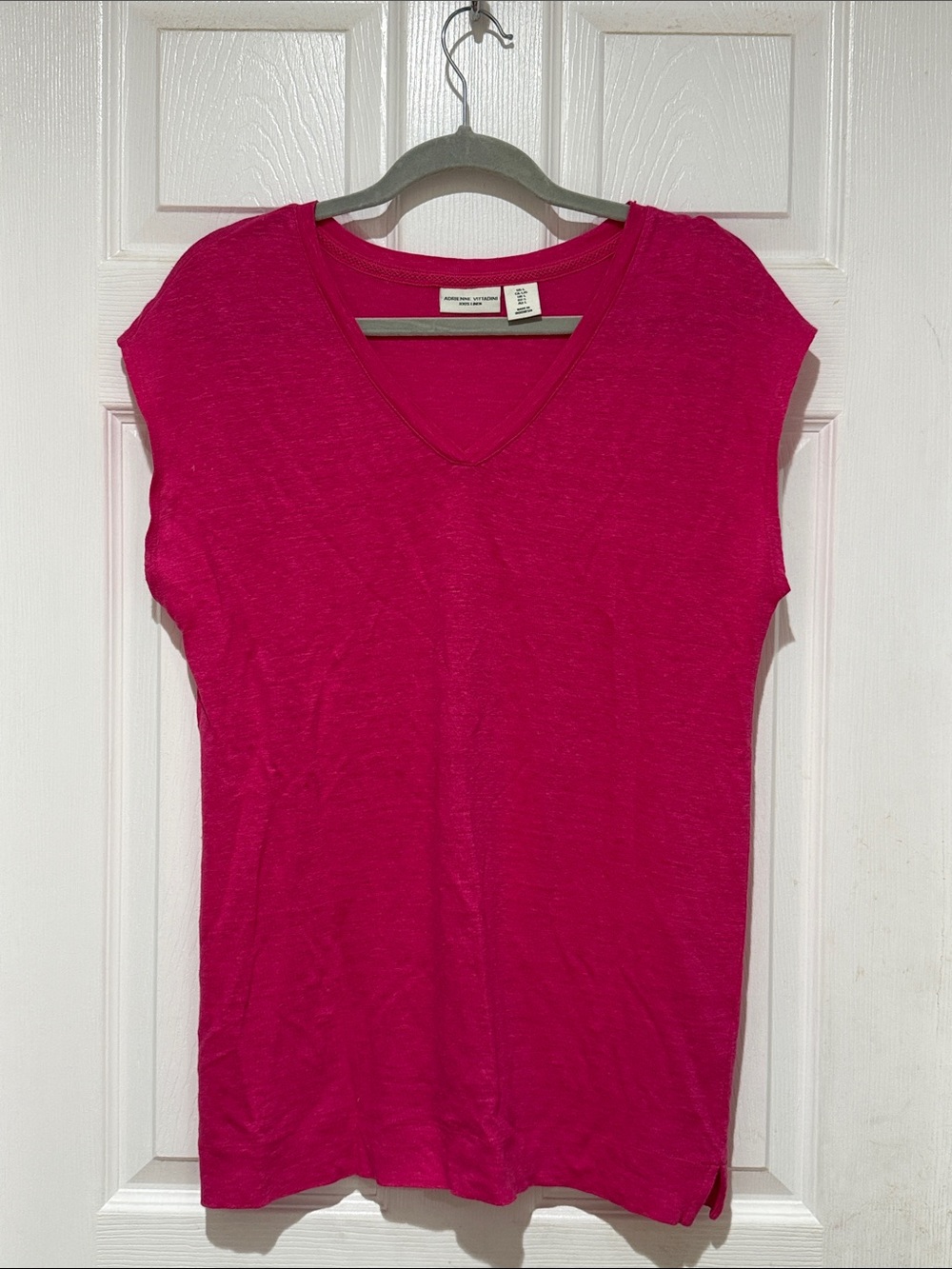 Adrienne Vittadini 100% Linen V-Neck Short Sleeve Tee in Fuchsia Pink